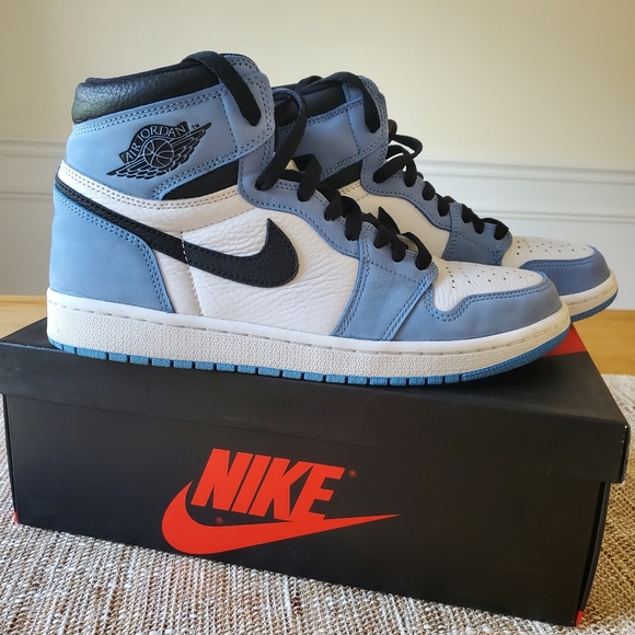 Jordan Other - Air Jordan 1 Retro High OG, University Blue, Size 9.5